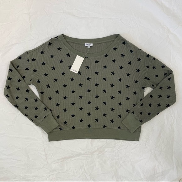 Splendid Womens Olive Green Cropped Thermal Top w/ Black Stars Print Size XS NEW - Picture 2 of 8